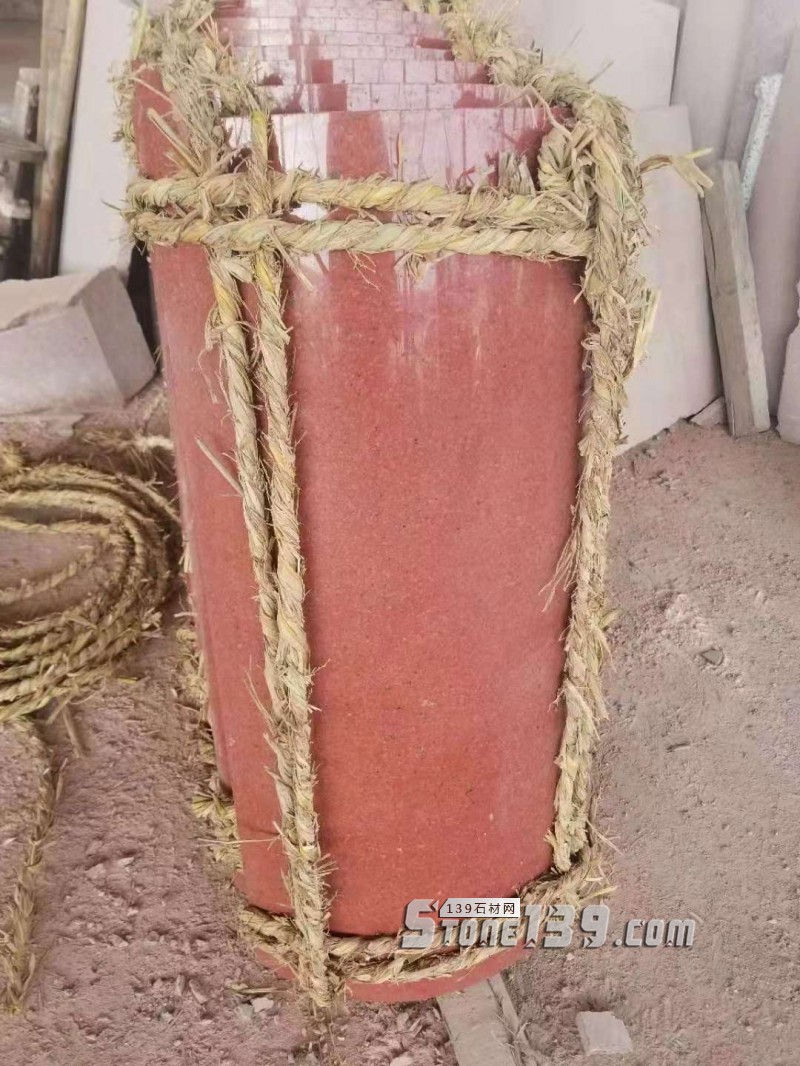 四川雅安天虹石材廠主營(yíng)雅蒙黑、滎經(jīng)紅（中國(guó)紅）、紫檀木紋、漢白玉