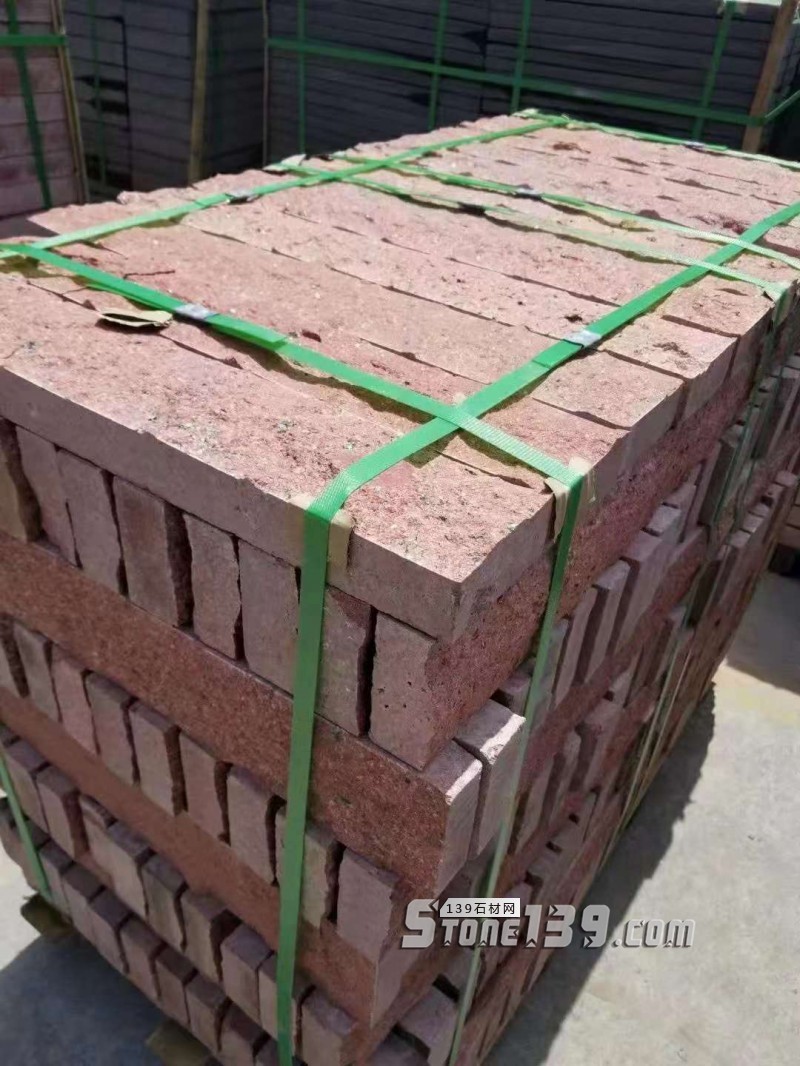 四川雅安天虹石材廠主營(yíng)雅蒙黑、滎經(jīng)紅（中國(guó)紅）、紫檀木紋、漢白玉