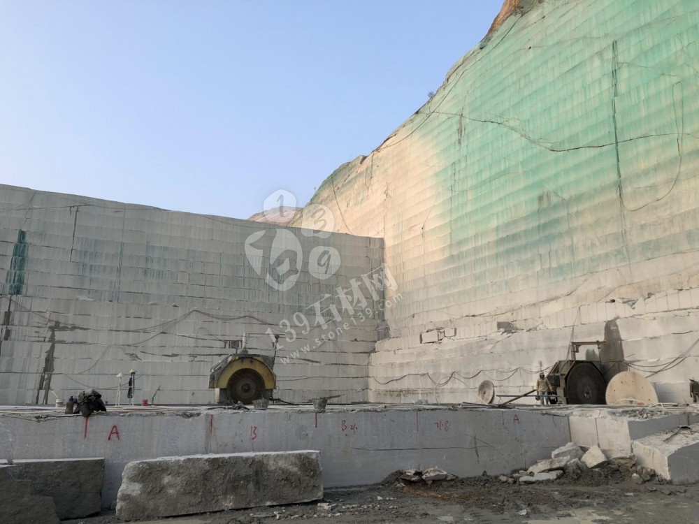 【運東石材】河南梨花白內鄉礦區廠家直銷批發梨花白、梨花紅、路沿石