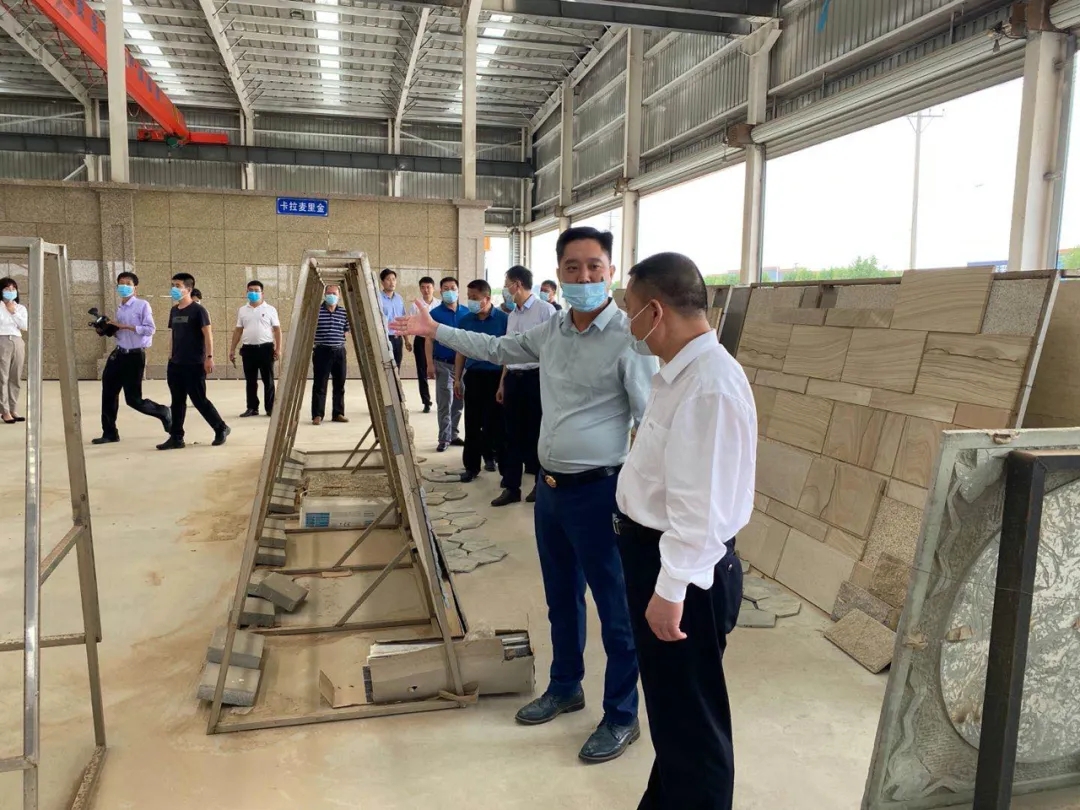 河北滄州市副市長(zhǎng)張文閣對(duì)黃驊港華業(yè)石材新城進(jìn)行考察調(diào)研活動(dòng)