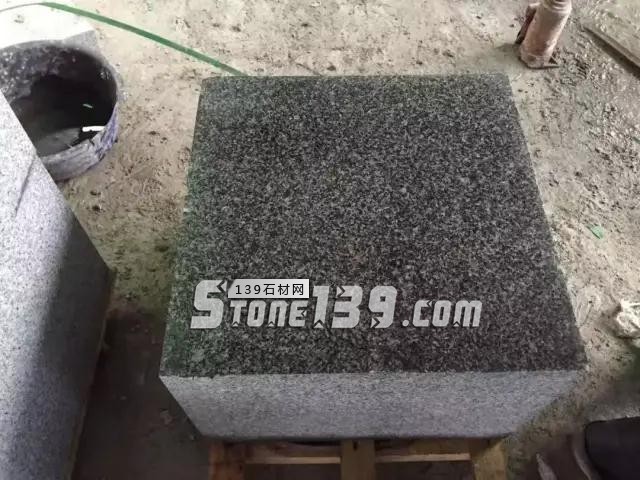 廣西芝麻黑產(chǎn)地鐘山縣黨政主要領(lǐng)導(dǎo)率隊(duì)深入花崗巖石材企業(yè)開展專項(xiàng)調(diào)研，附產(chǎn)品欣賞！